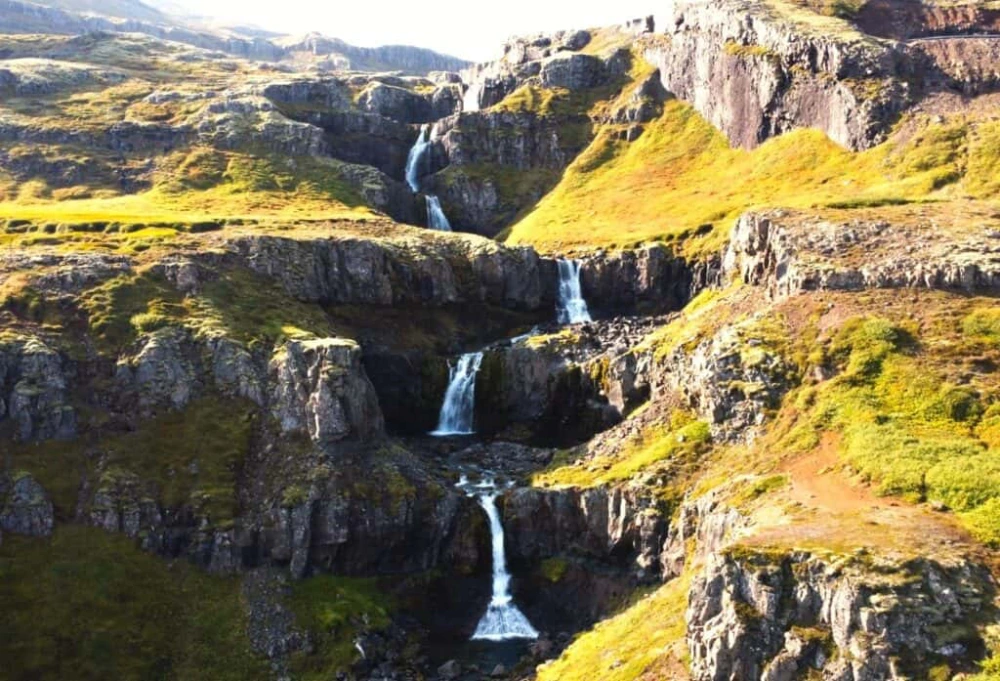 cascada de Klifbrekkufossar
